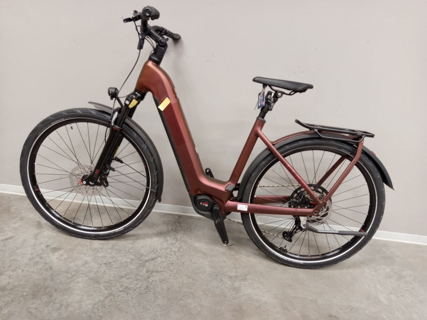 Kathmandu Hybrid Pro 800 sunglow´n´chrome Easy Entry (producto nuevo con defecto de pintura)