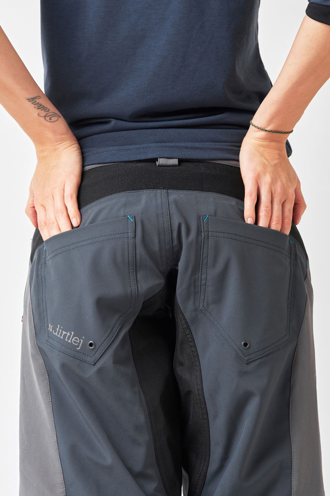 Dirtlej_Trailscout_Half&Half_Damen_MTB_Shorts_20220006_8.jpg