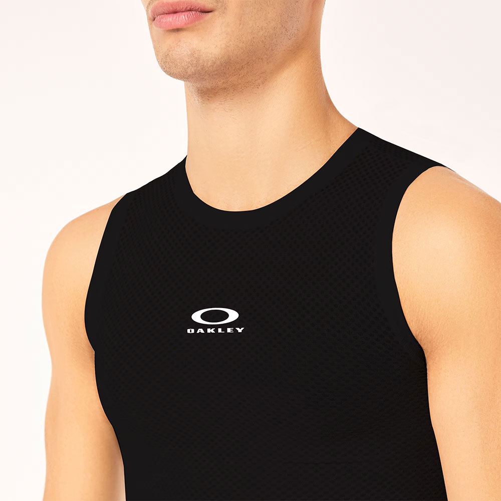 Oakley_Endurance-Base-Layer-FunktionsunterhemdFOA405477 02E_ (5).jpg