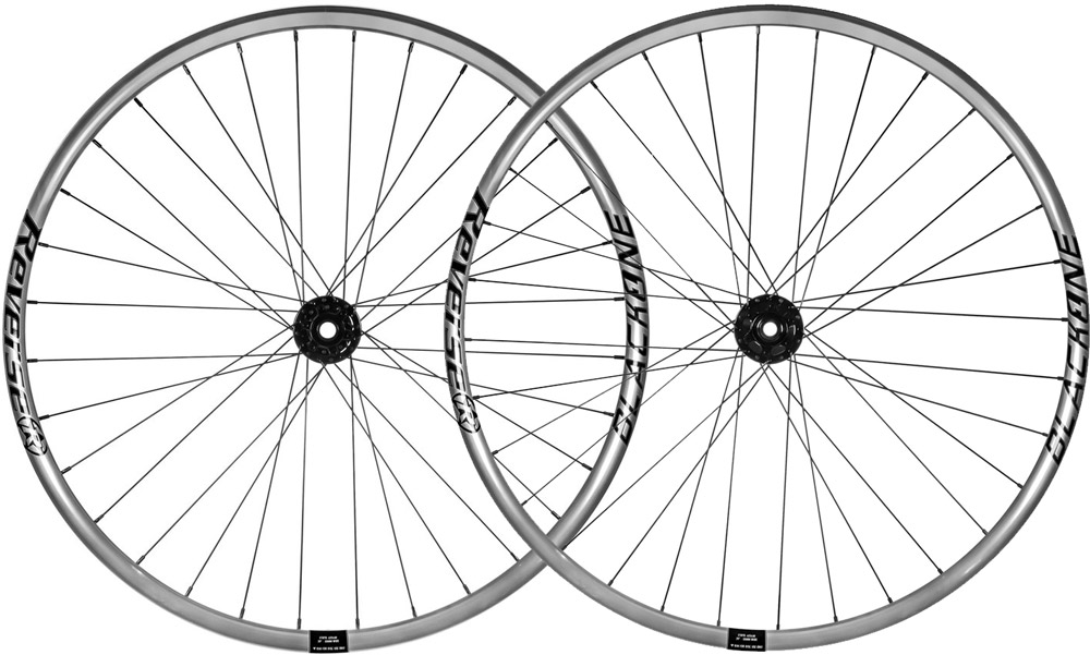 17184-+-17043-+-6020-Black-One-29-Boost-Tubeless-Shimano-Micro-Spline-Laufradsatz(1).jpg