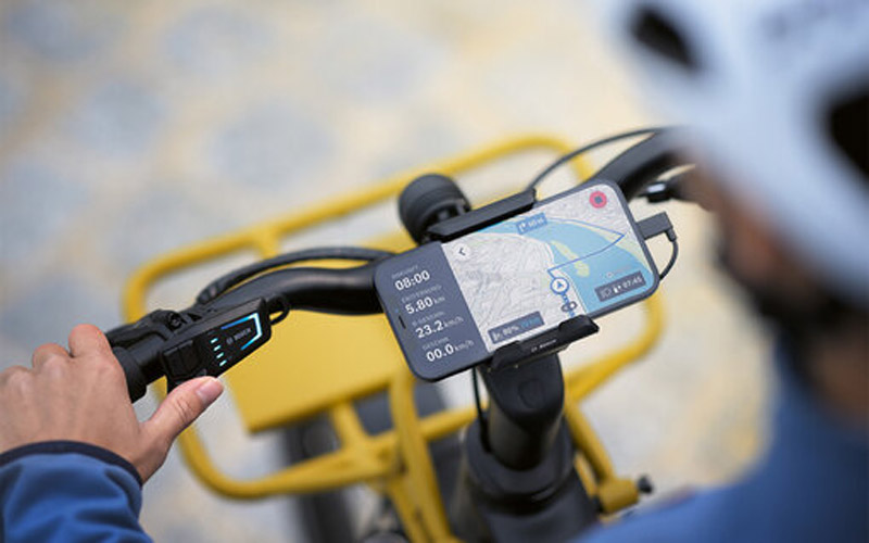 Bosch_SmartphoneGrip_image_b.jpg