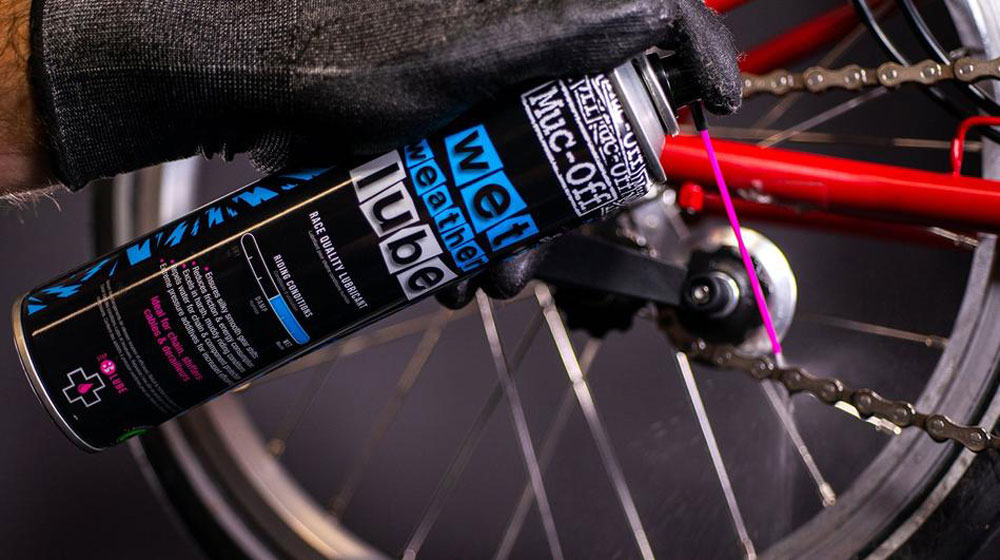 Muc-Off-Wet-Weather-Lube-Aerosol-(2).jpg