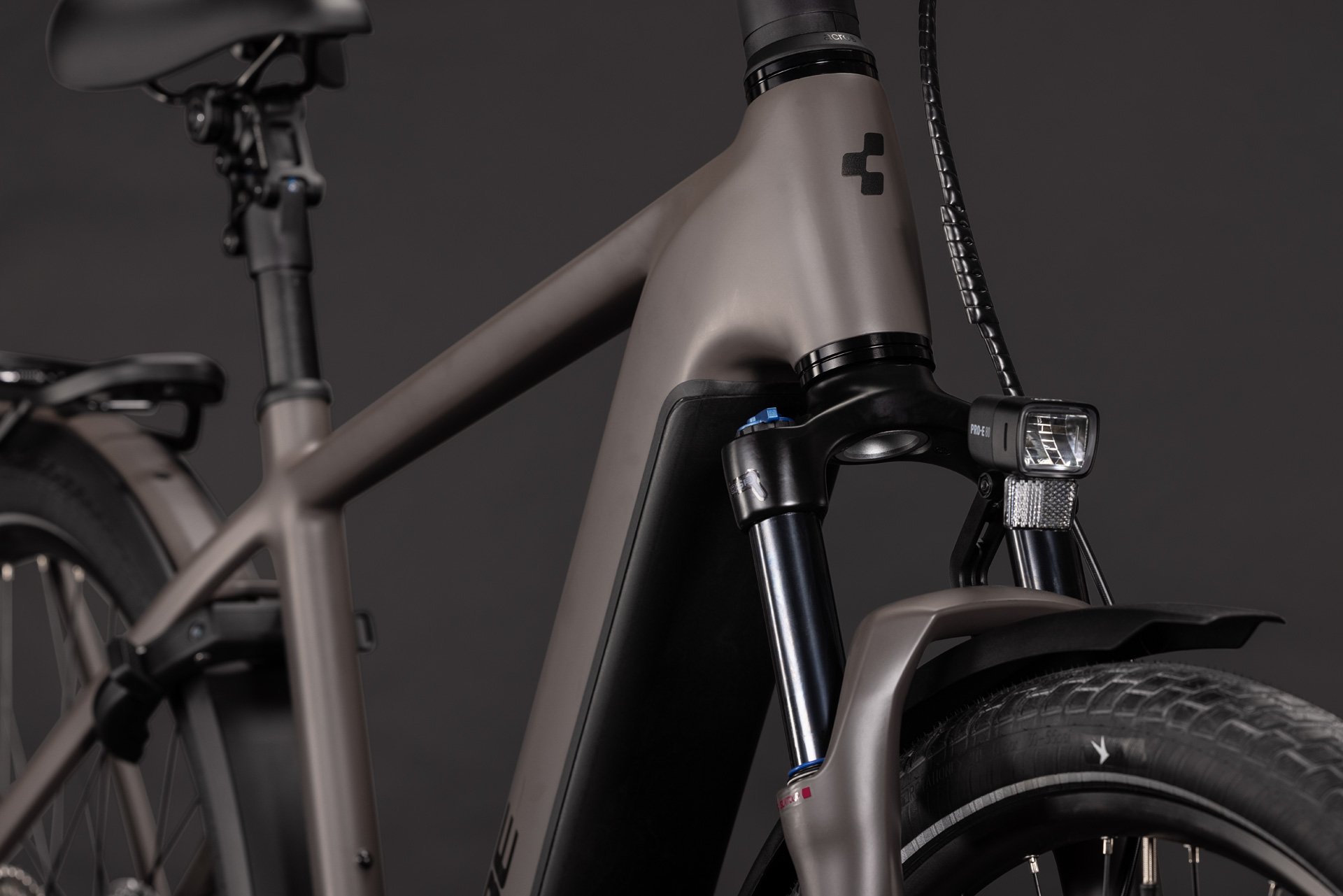 Kathmandu Hybrid ONE 800 cedar´n´chrome