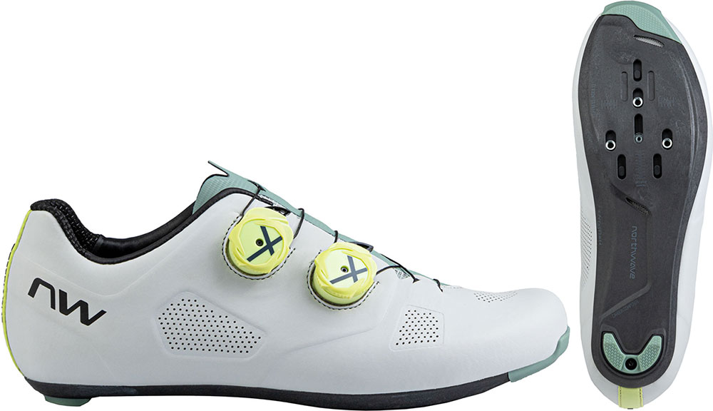 Northwave_80251040 _Revolution_Rennradschuhe (1).jpg