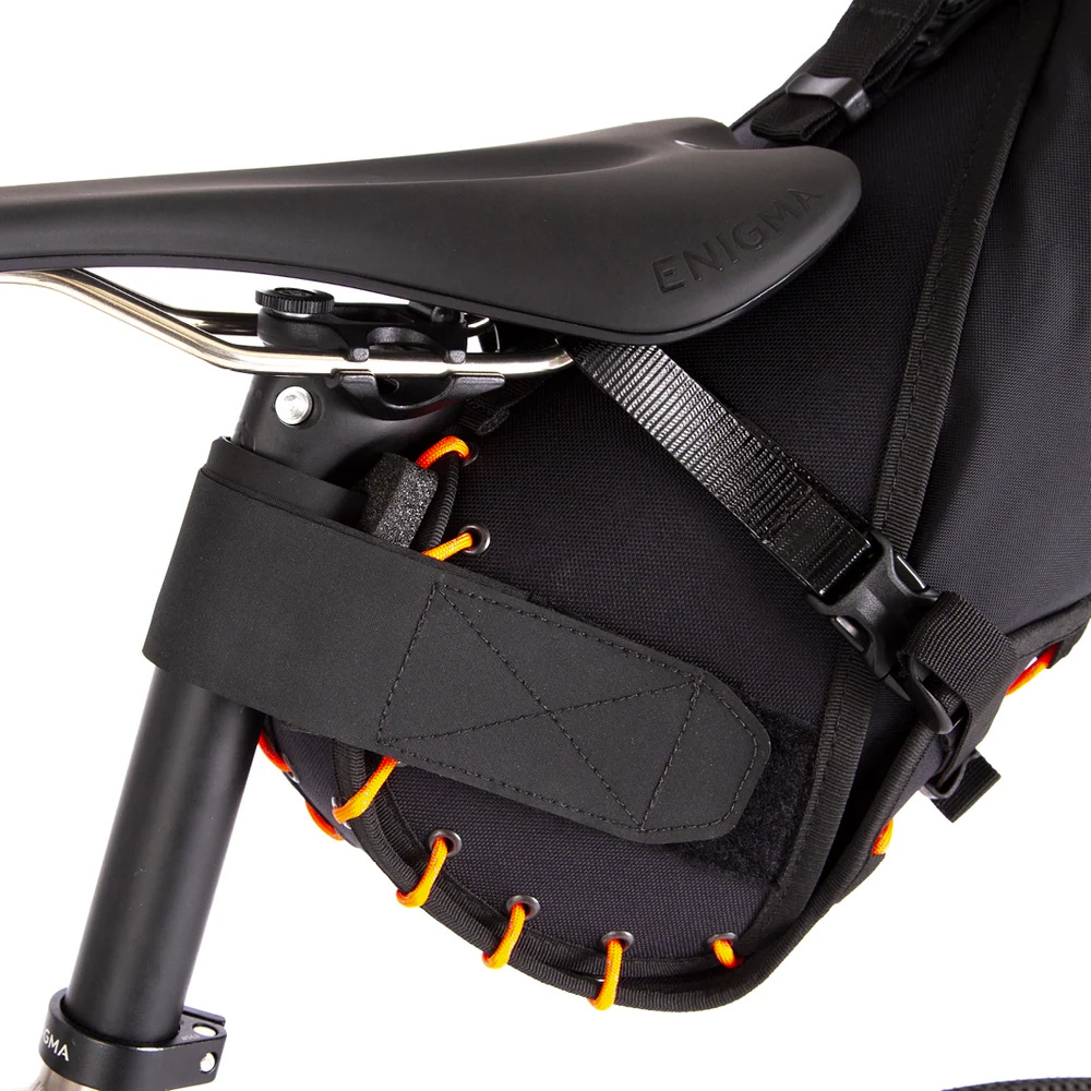 Sacoche de selle 8 L noir/orange