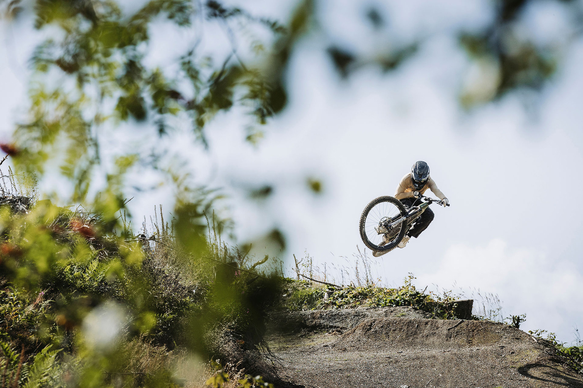 25-merida-e-mountainbikes-eone-eighty-parallax_jpg.jpg