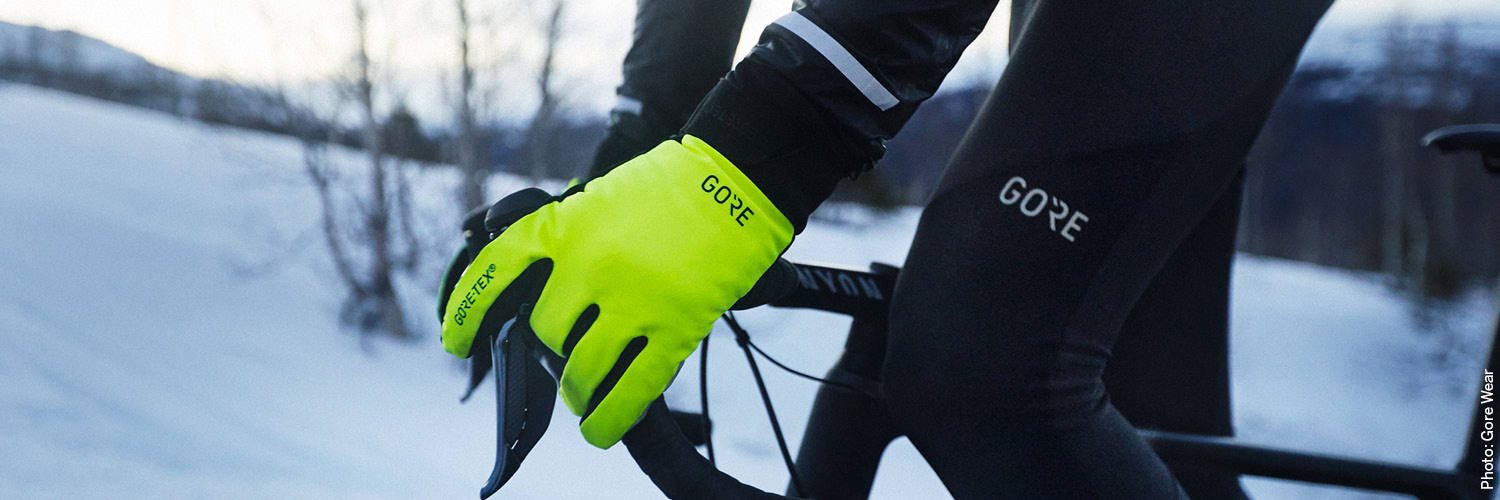 bekleidung_damen_sicherheitskleidung_handschuhe.jpg