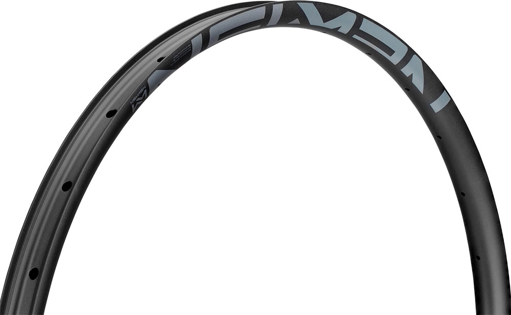 Newmen-Evolution-SL-A.30-Felge_90012_01.jpg