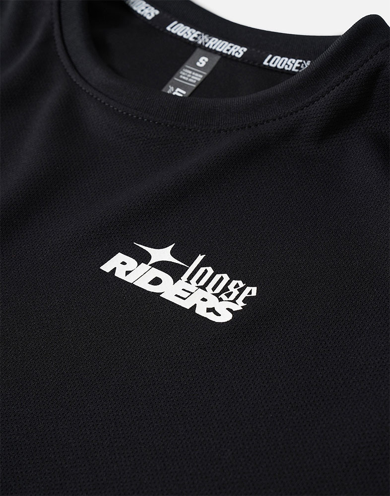 LooseRiders_LR-TMJS-2510_Essentials_MTB_Trikot (3).jpg