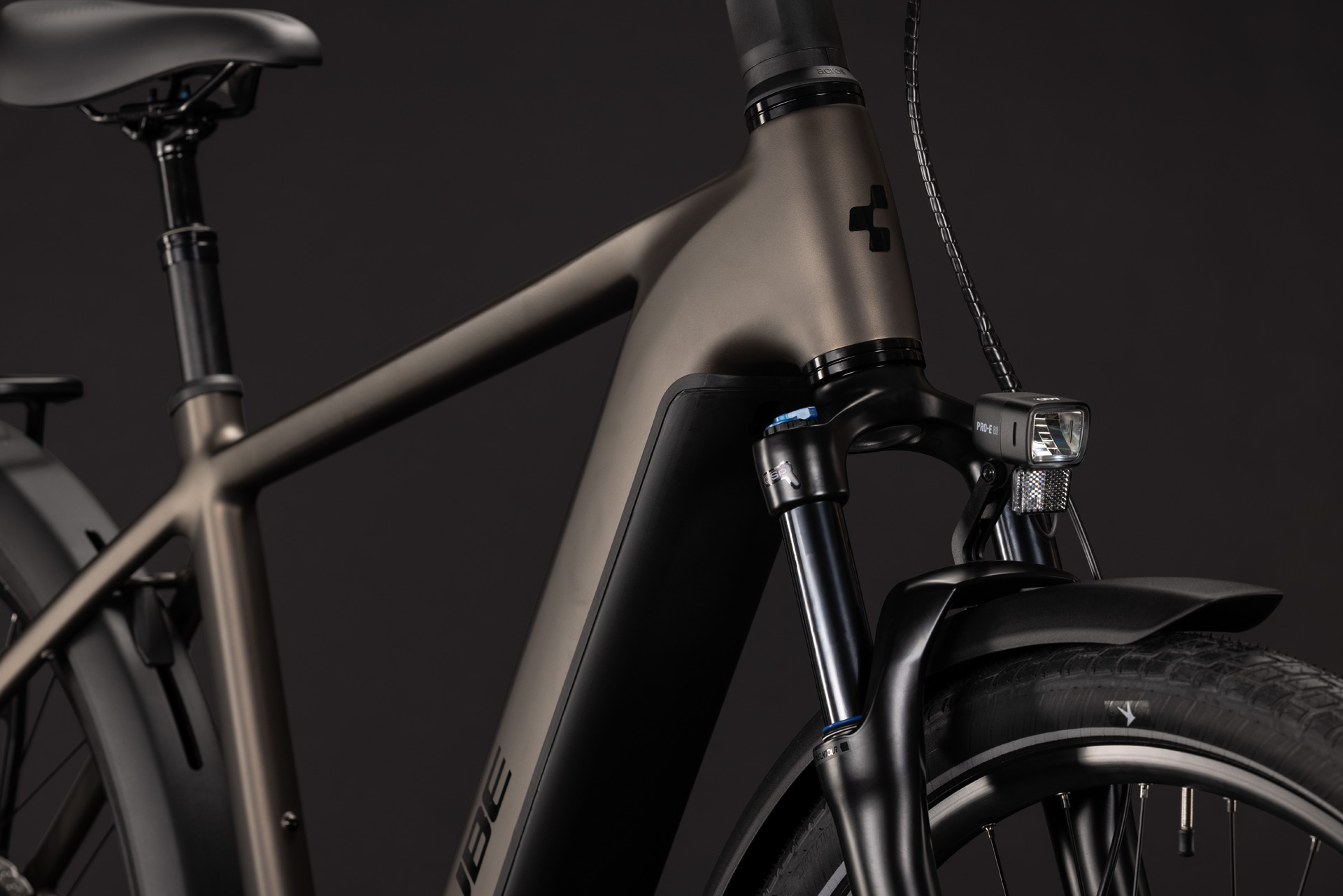 Touring Hybrid Pro 800 metallicumbra´n´black