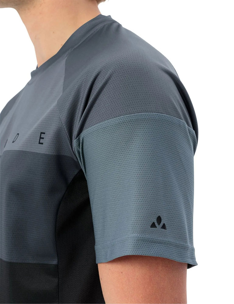 Vaude_423529645300‌_Moab_T_Shirt_VI_Funktionsshirt (3).jpg