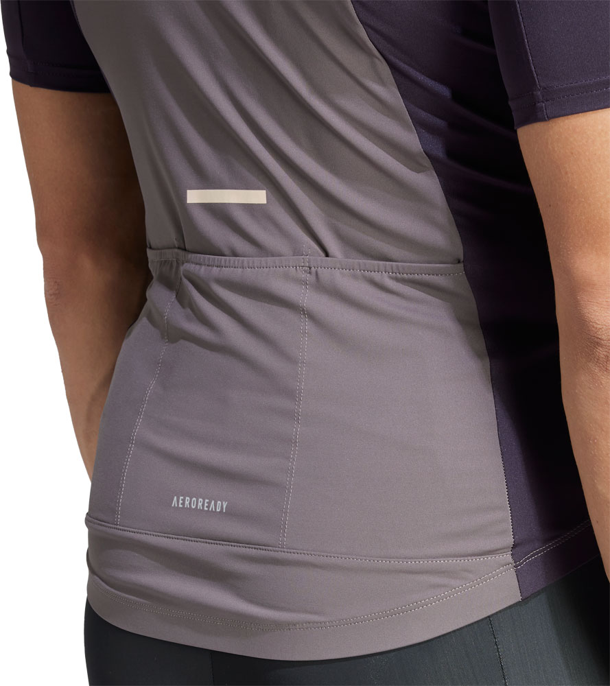 adidas_Ess-Trikot_IT3425_ (7).jpg
