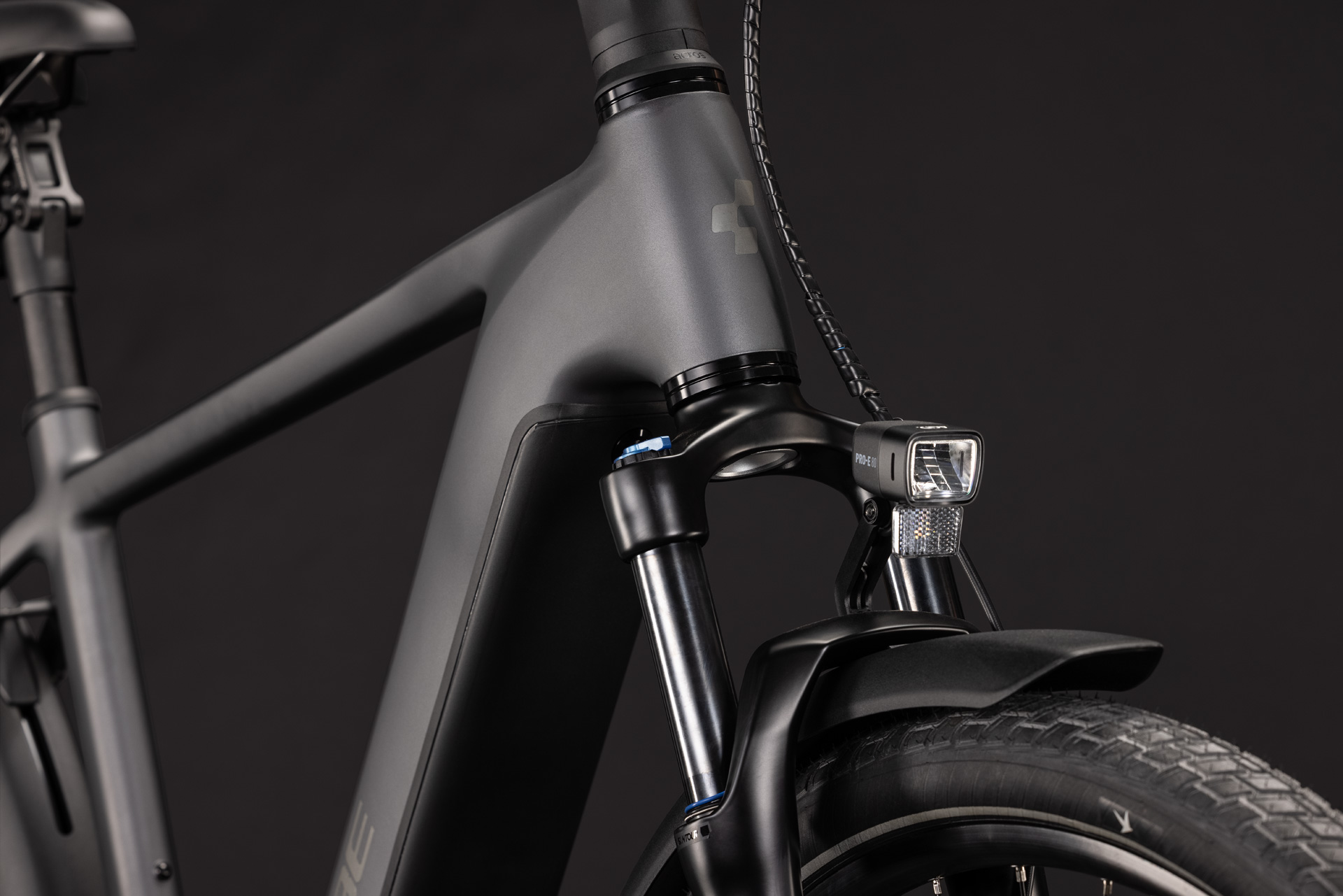 Touring Hybrid Deluxe SLX 800 grigio opaco e cromato
