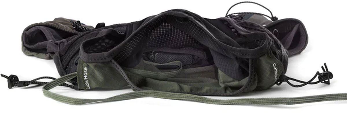 Strive_10_Vest_Green_battery_pocket_fa9a4d5a-62d5-4f1d-8cc2-ad47ef222711.jpg