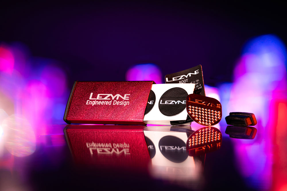 lezyne 1-PK-METAL-V111 10001447 Metal Kit (6 Patches) red  (2).jpg