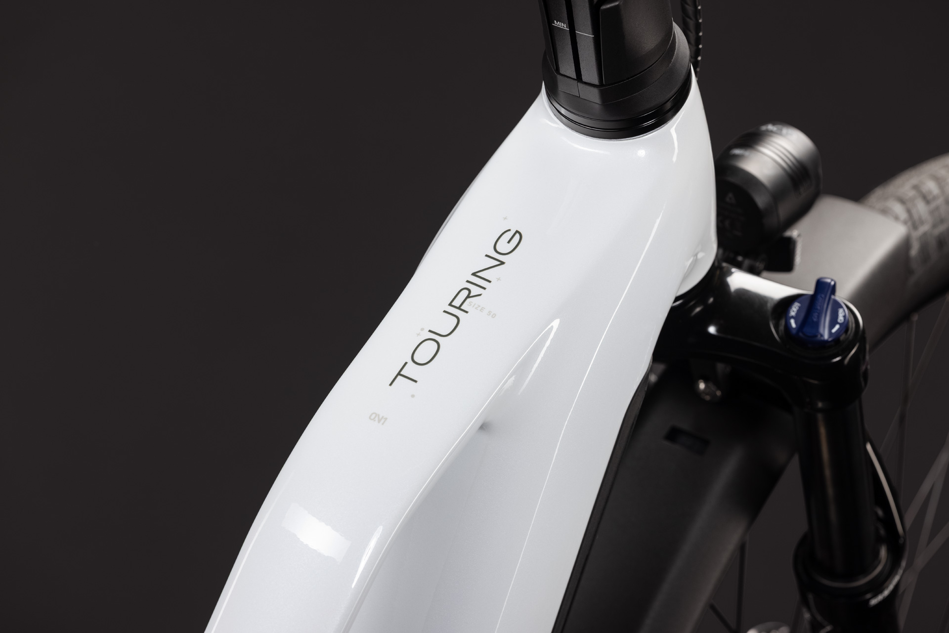 Touring Hybrid ONE 600 metallicwhite´n´chrome Trapeze