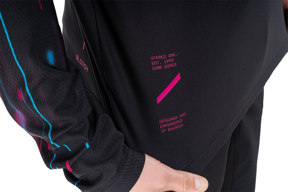 CUBE_12453_Glitch_MTB_Langarmtrikot (5).jpg