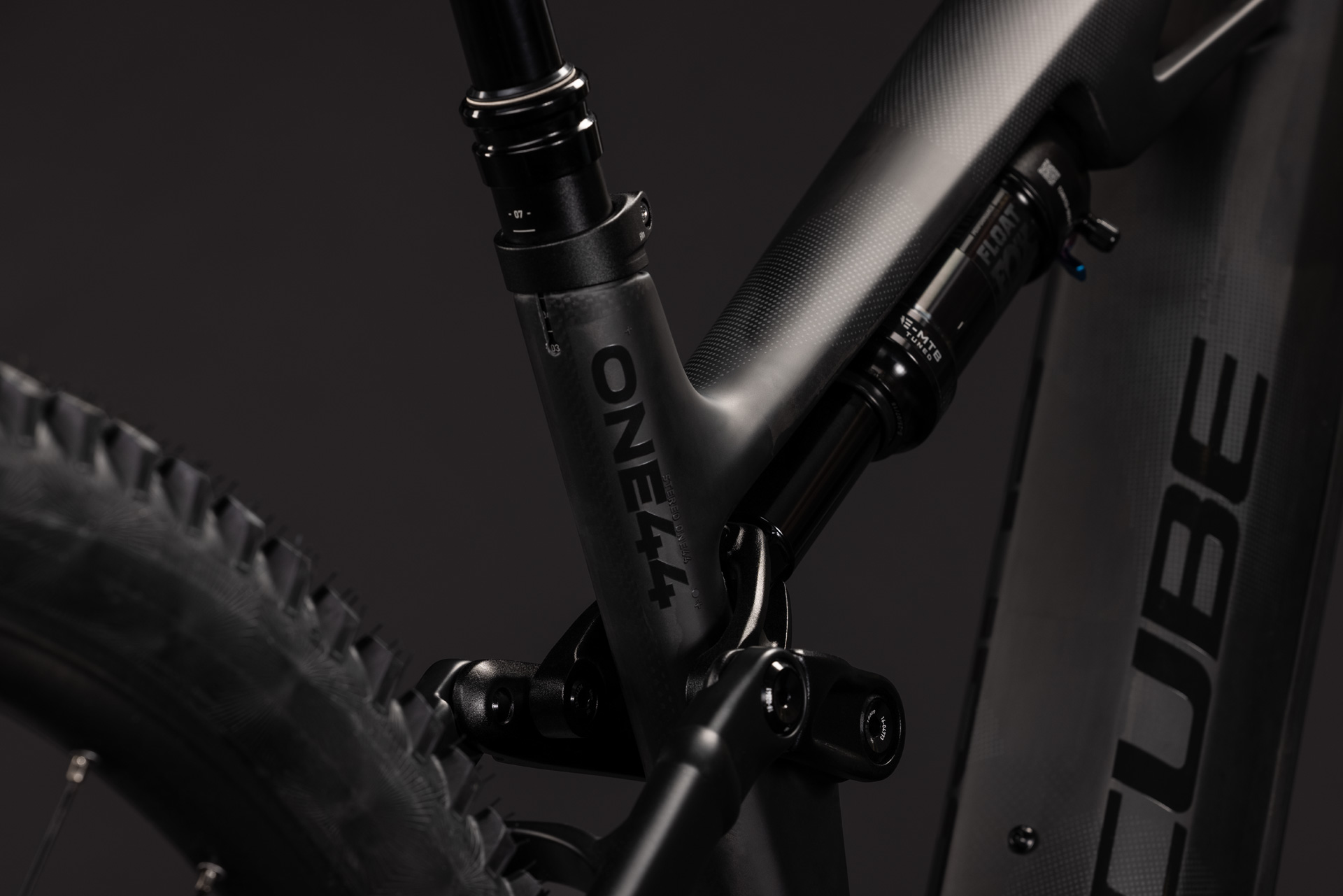 Stereo Hybrid ONE44 HPC SLX 800 blackline