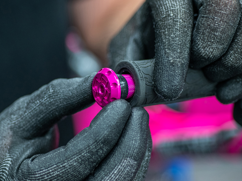 muc-off MU-TIR-2293-1 20114126 Stealth Tubeless Puncture Plugs 18.jpg