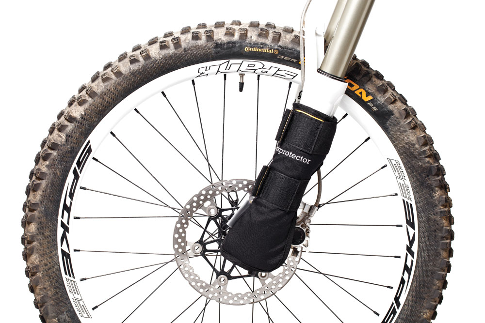 dirtlej_protecors_fork_on-bike.jpg