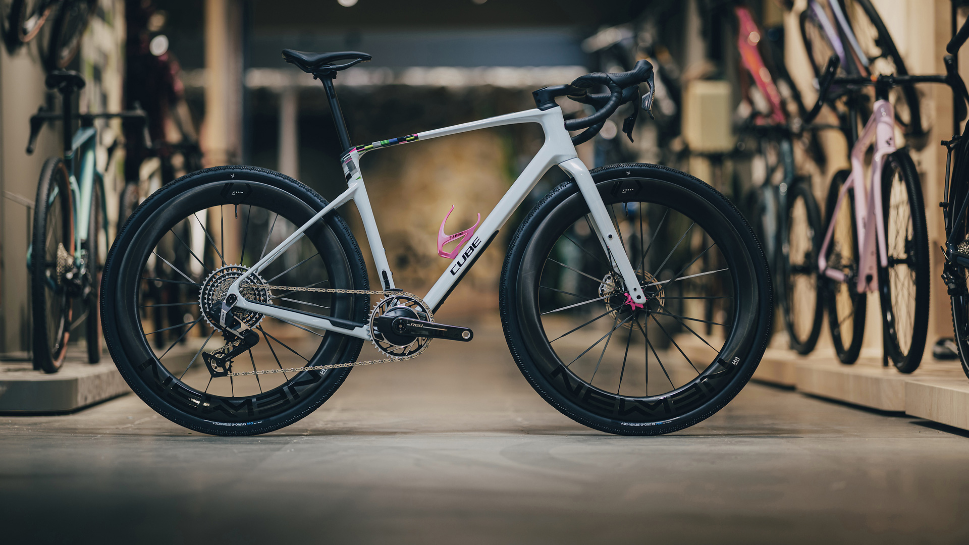 Nuroad C:62 SLT glacier´n´magenta