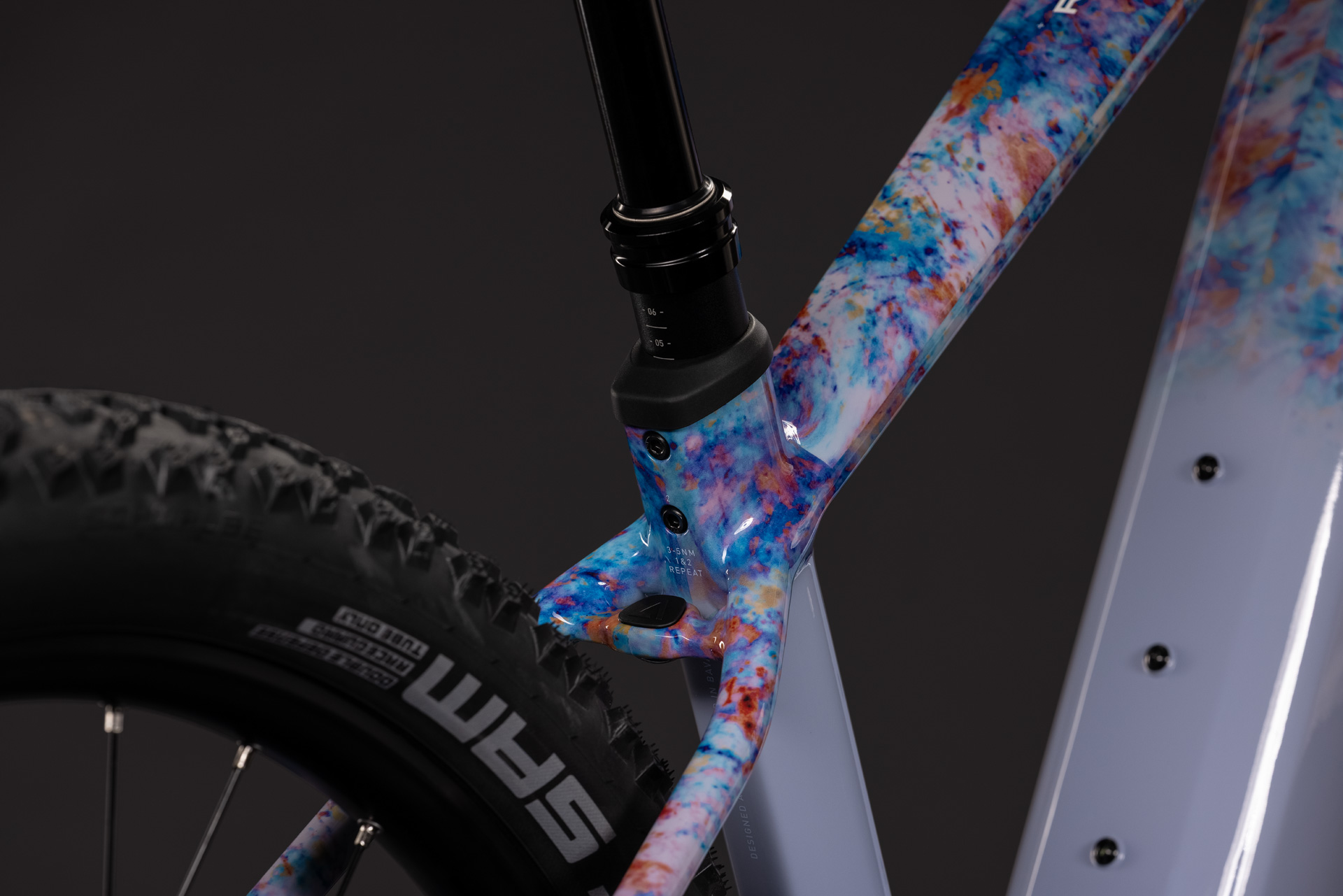 Reaction Hybrid SLX 800 artline