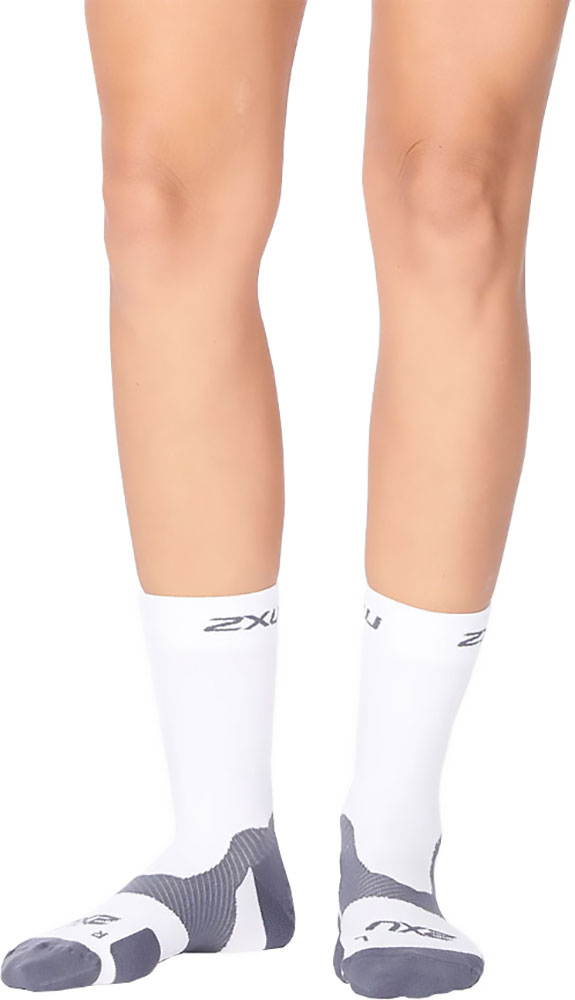 2XU_Vectr-Light-Cushion-Crew-Socken_2X-UA7005E-WHTGRY.jpg