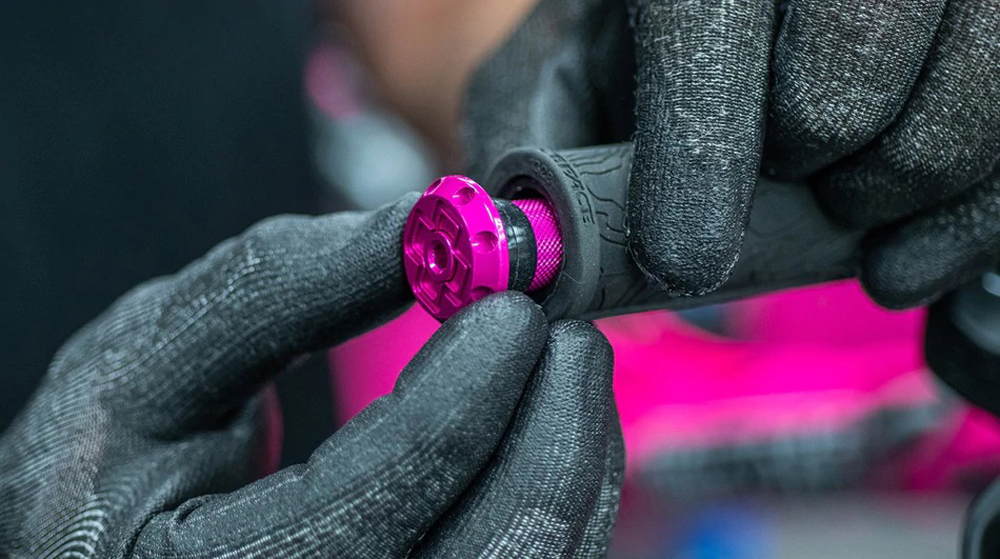muc-off MU-TIR-2293-1 20114126 Stealth Tubeless Puncture Plugs 20.jpg