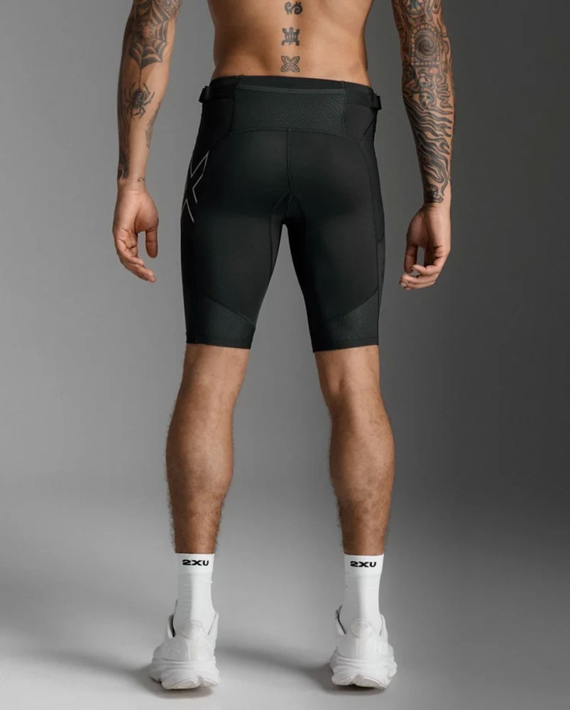 2XU_2X-MA7374B-BLKSRF‌_Aero_Mesh_Compression_Laufshorts (7).jpg