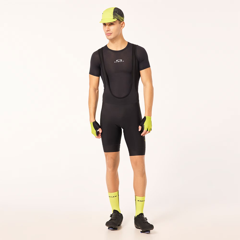 Oakley_Endurance-Base-Layer_FOA405477 02E_ (7).jpg