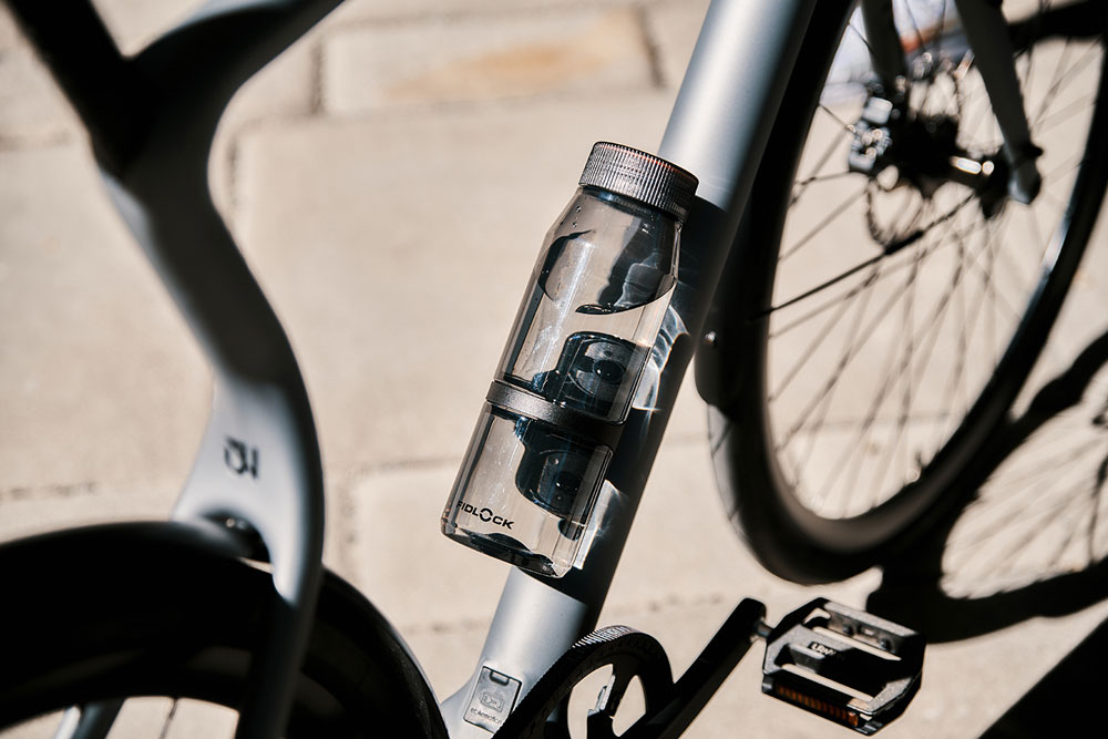 fidlock 09678 20127051 TWIST Bottle 700 life + Bike Base  (8).jpg