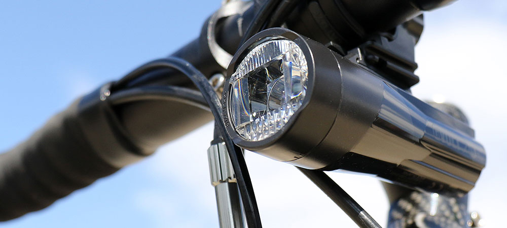 Cateye-GVolt-70.1-Frontlicht-HL-EL5526-RC-(4).jpg