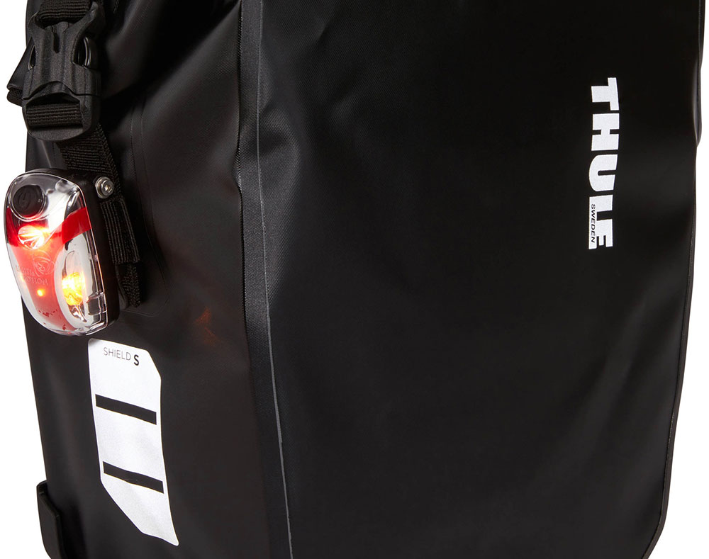Thule-Pack-'n'-Pedal-Shield-Pannier-Small-3204206-(7).jpg