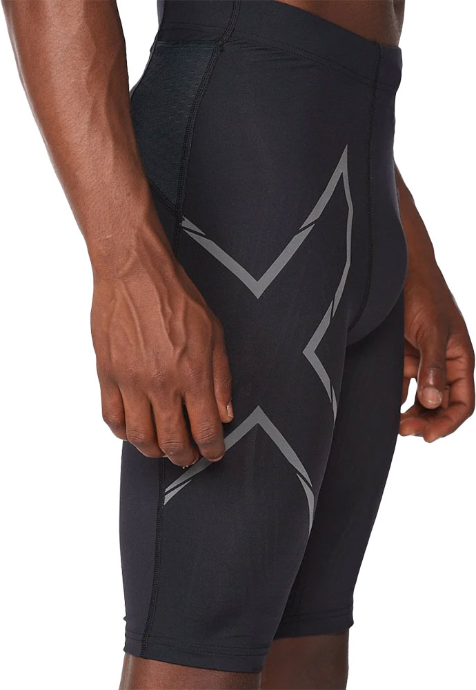 2XU_MA5331B_Light_Speed_Kompressionshorts (4).jpg