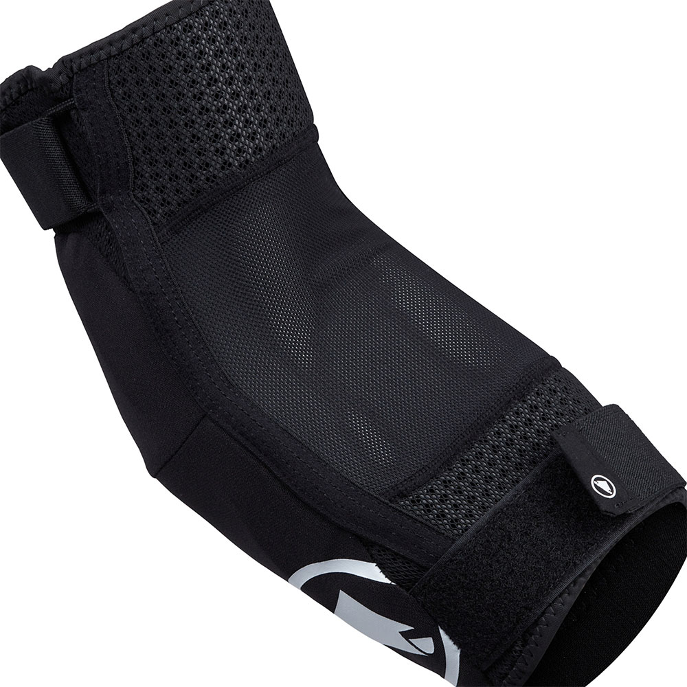 Endura_E1289BK_Singletrack_Ellbogenprotektoren (3).jpg