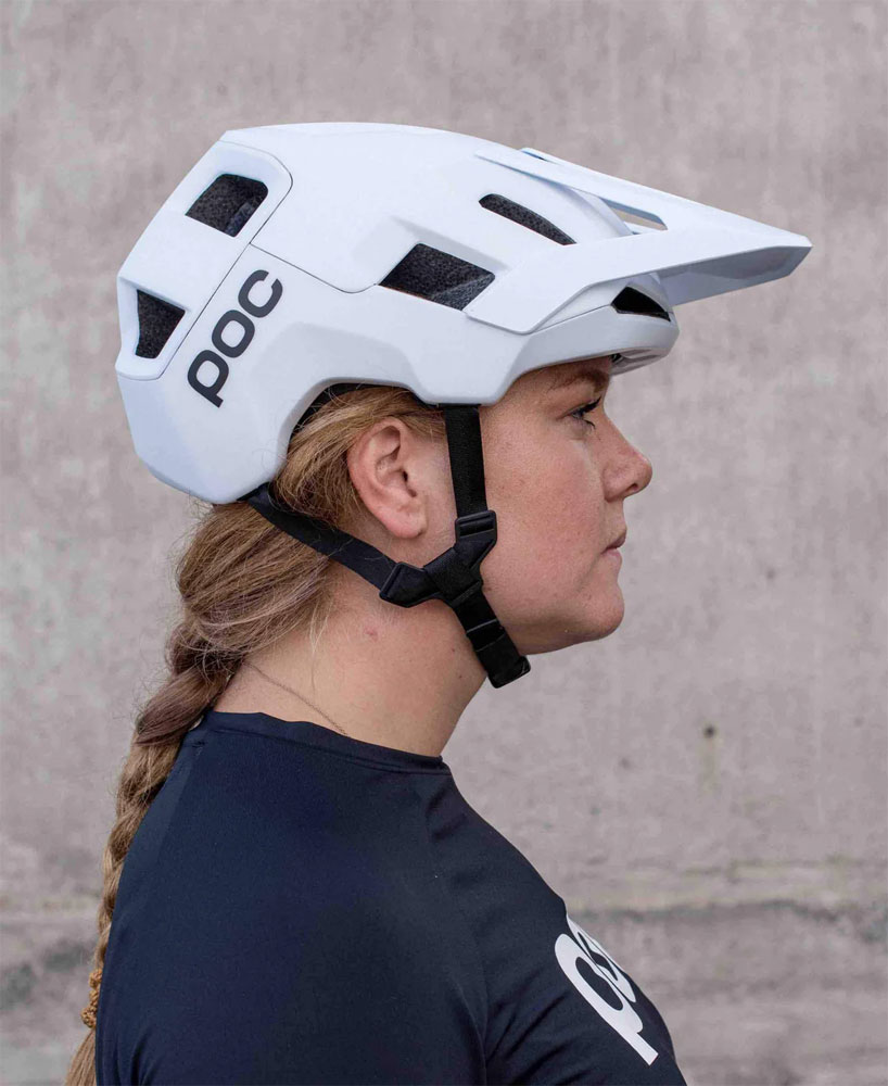 POC_Kortal_MTB_Helm_10524-1036_Action_ (2).jpg