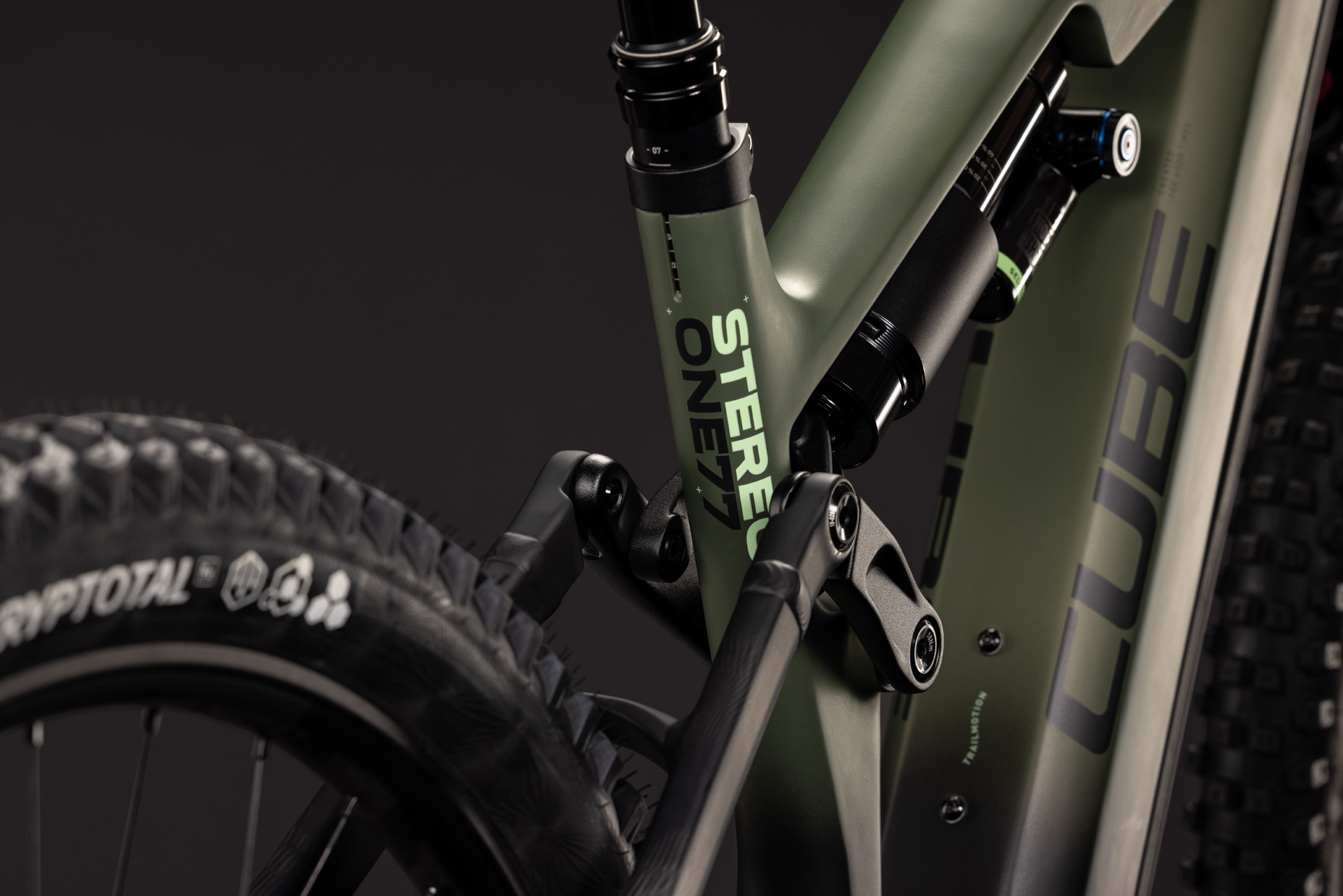 Stereo Hybrid ONE77 HPC TM 800 reedgreen´n´gills