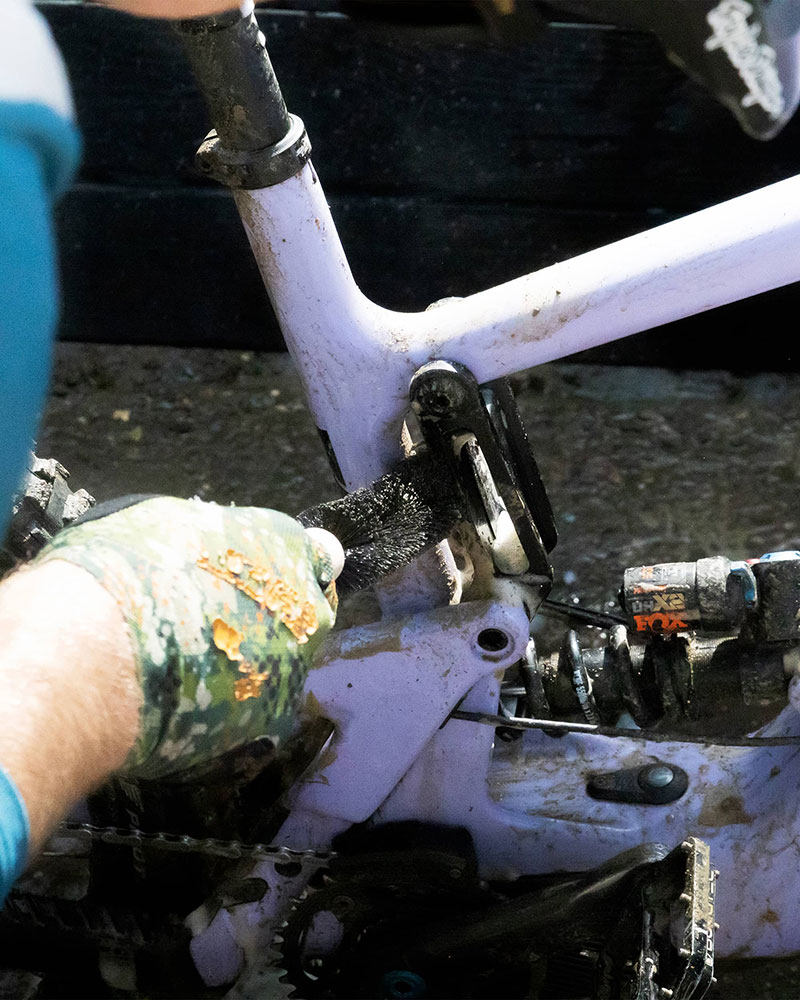 Peaty's-Detail-Brush-5060541583467-(5).jpg