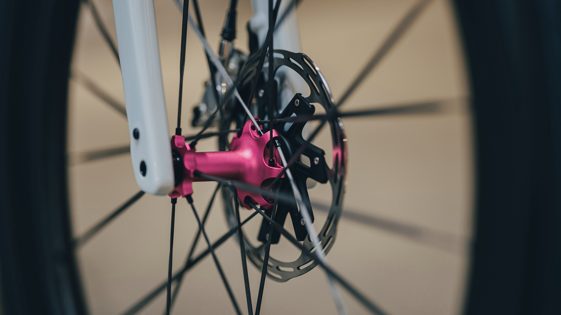 Nuroad C:62 SLT glacier´n´magenta