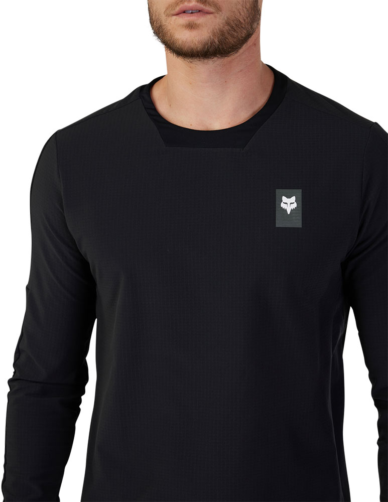 Fox_33788-001_Defend_Thermal_MTB_Langarmtrikot (3).jpg