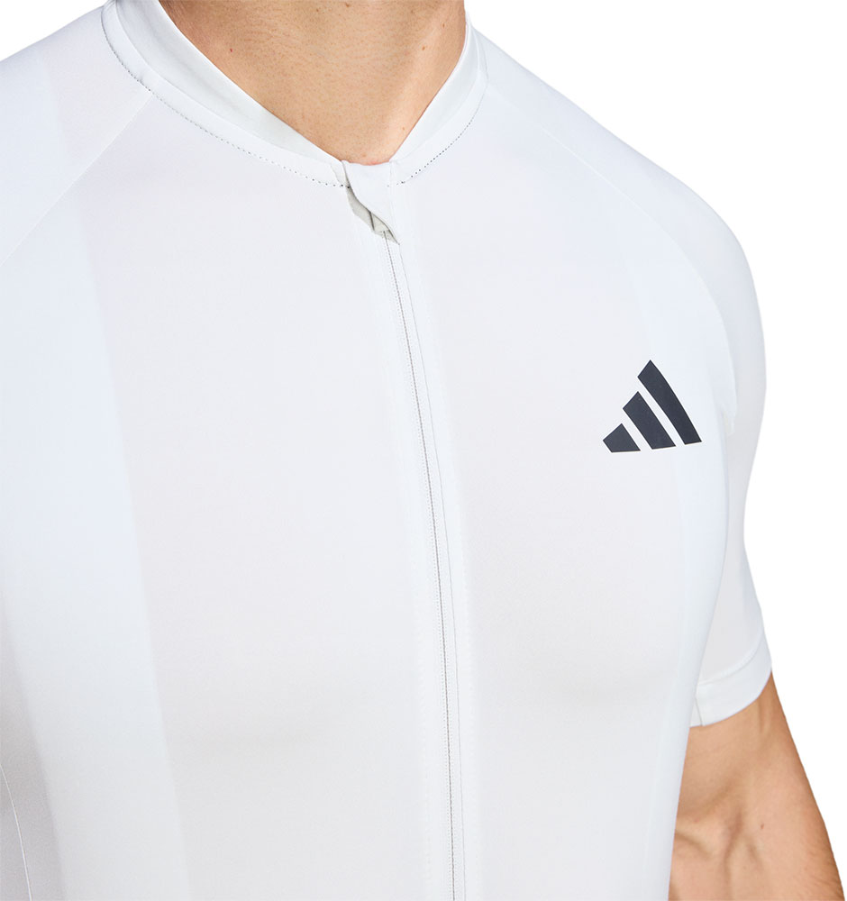 Adidas_JZ6760_Essentials (4).jpg