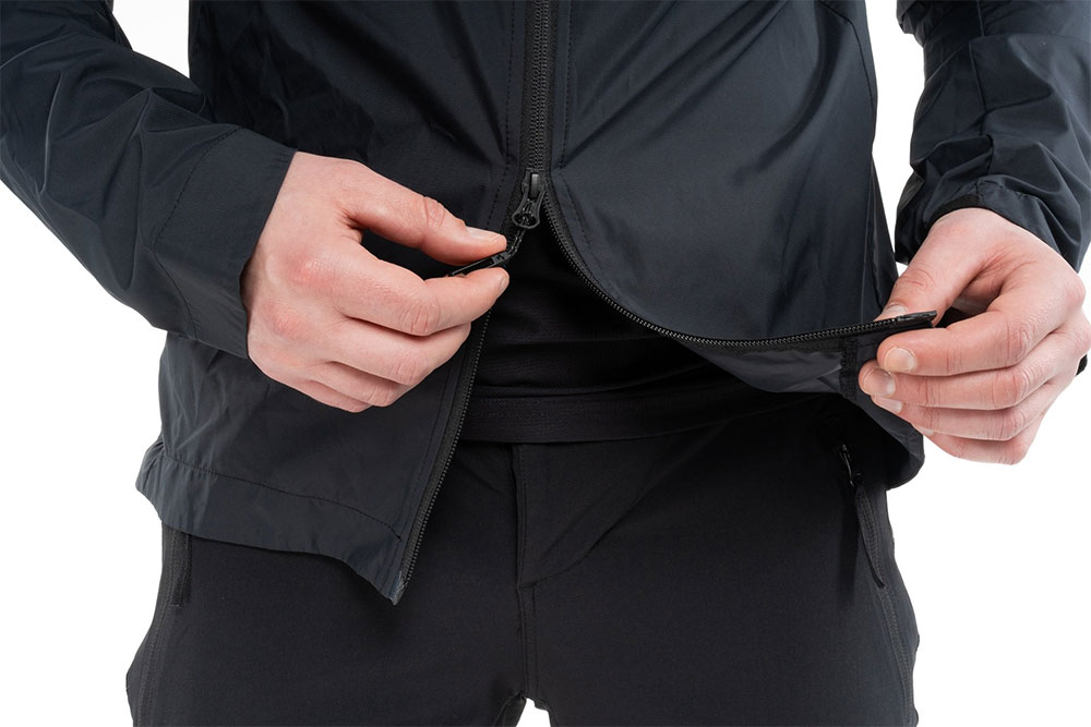 CUBE_12665_Gravel_Windjacke (3).jpg