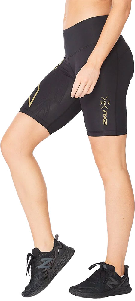 2XU_WA6593B_Light Speed_Mid_Rise_Damen_Kompressionshorts (6).jpg
