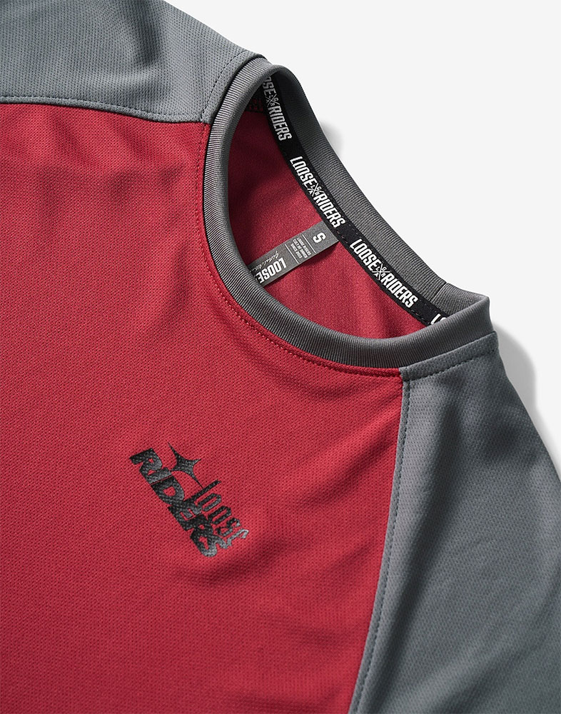 LooseRiders_LR-TMJL-2523_Essentials_MTB_Langarmtrikot (2).jpg