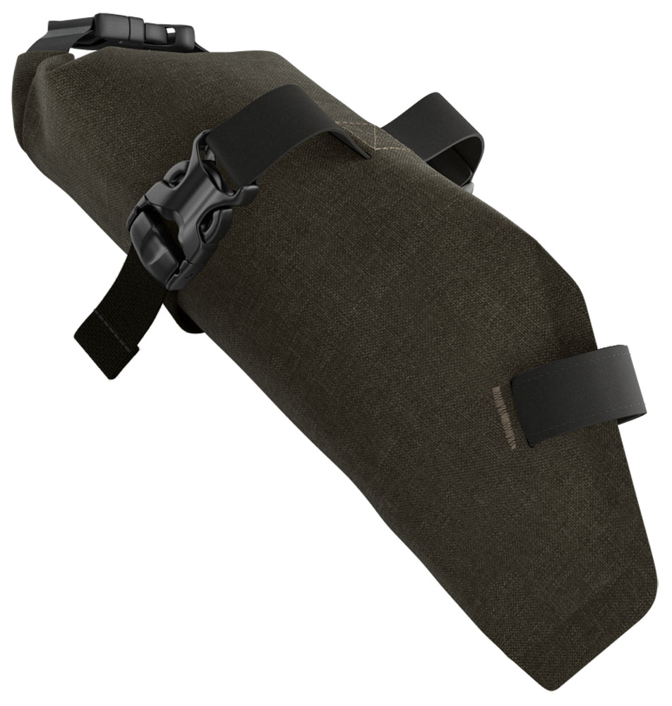 Brooks_SaddleRoll_80032232_04.jpg
