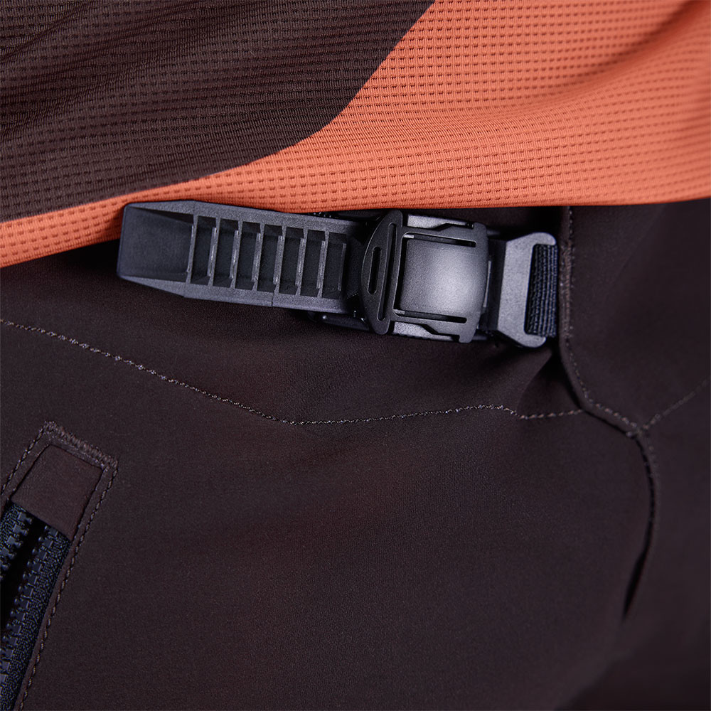 Fox_33458-222_Flexair_Elevated_MTB_Hose (6).jpg