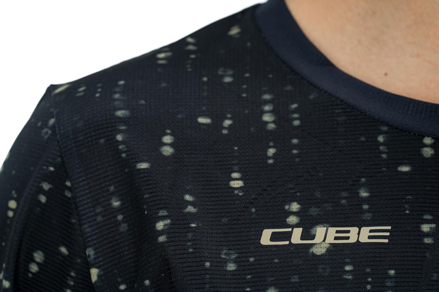 Cube_ATX-Damen-Langarmtrikot_12409_4.jpg