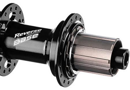 945679_17143-Reverse-Components-Black-One-29-Boost-Hinterrad-HG.jpg
