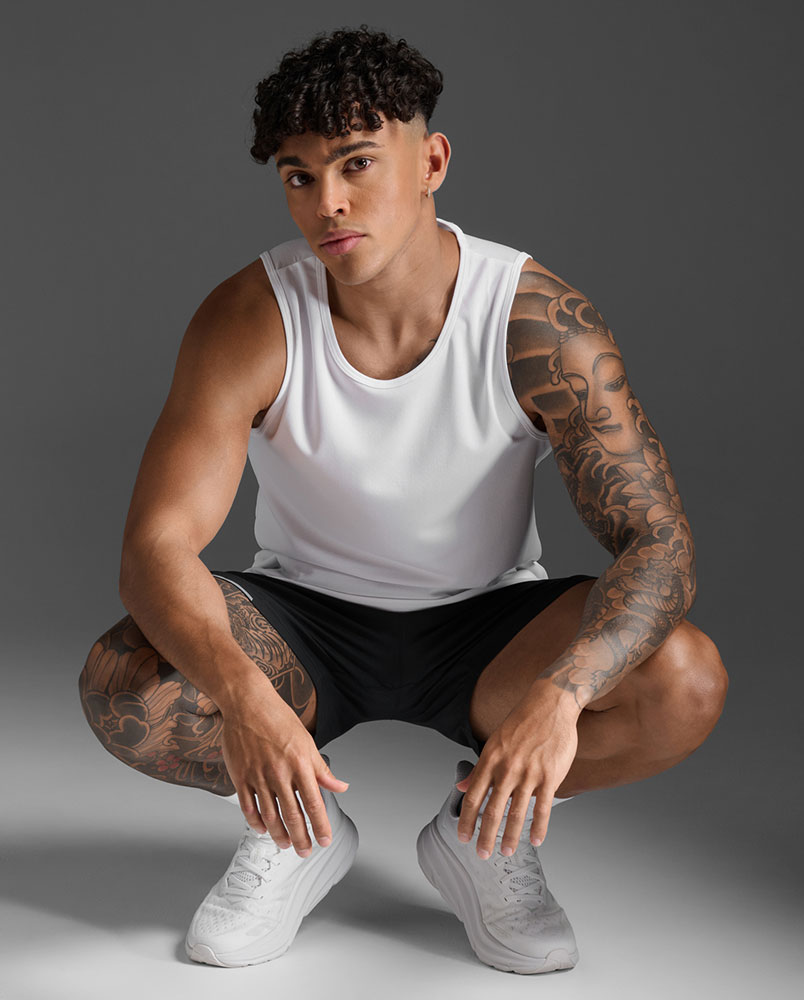 2XU_2X-MR7440A-WHTSRF_Aero_Mesh_Funktionsshirt_ärmellos (3).jpg