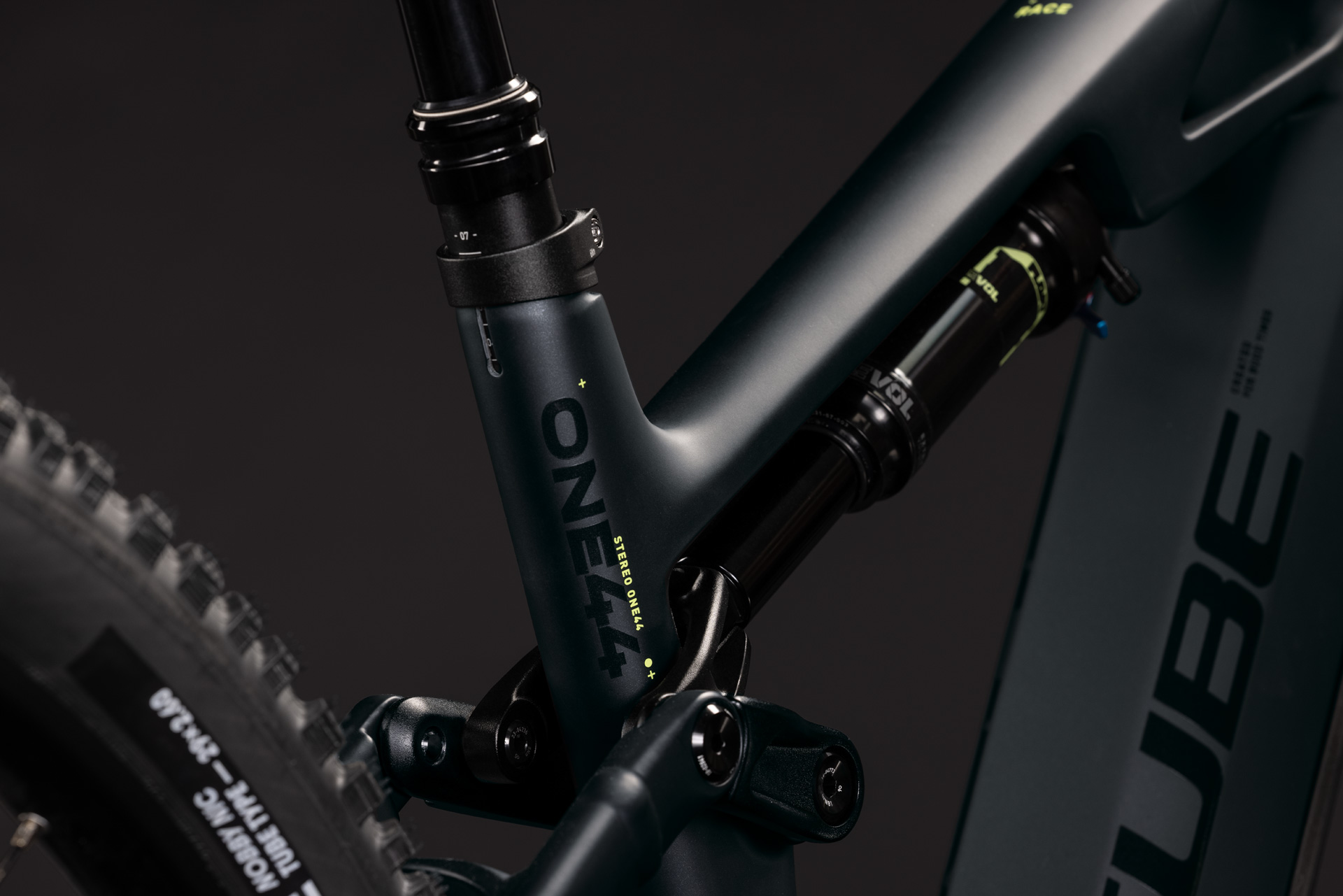 Stereo Hybrid ONE44 HPC Race 800 coal´n´green